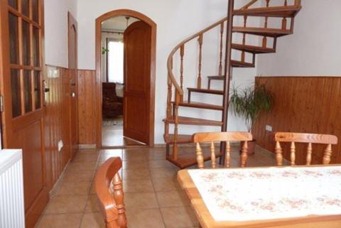 Villa Apartman Foldes Tibor à Veľký Meder Extérieur photo